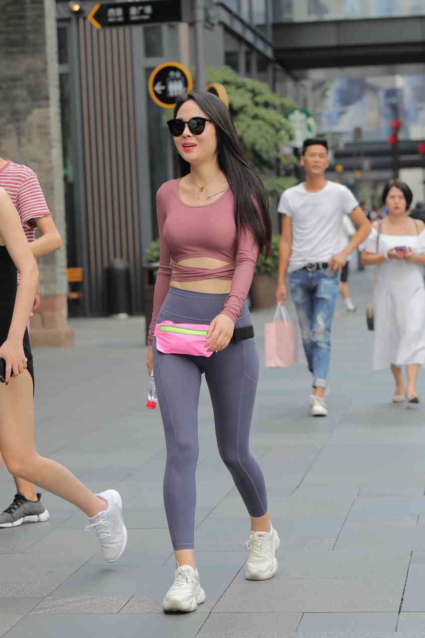 图片[1]-【免费】戴墨镜的时尚女孩【57P】04024-嘿图库