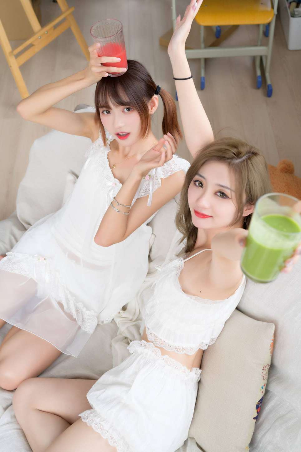 图片[3]-【免费】弹尤克里里的双马尾齐刘海女孩【35P】20024-嘿图库