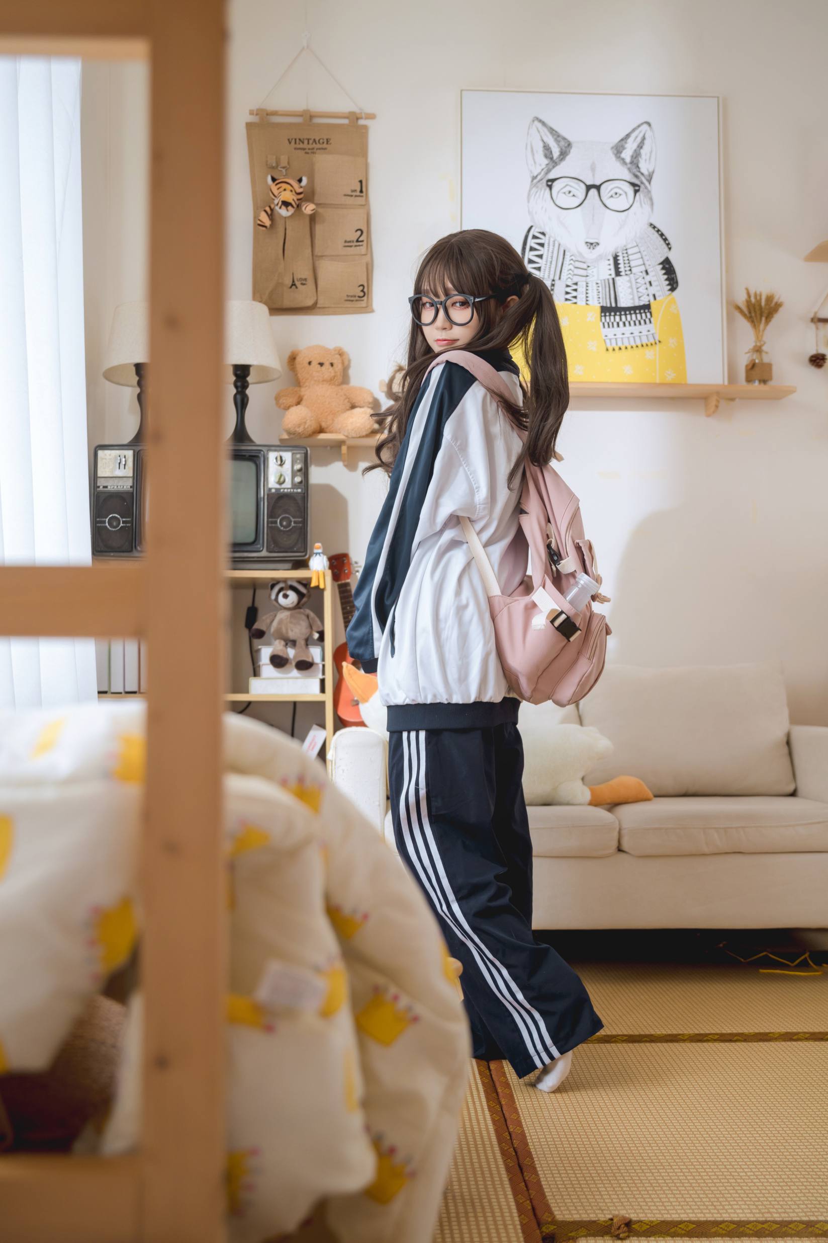 图片[3]-穿校服的双马尾女孩【64P】20010-嘿图库