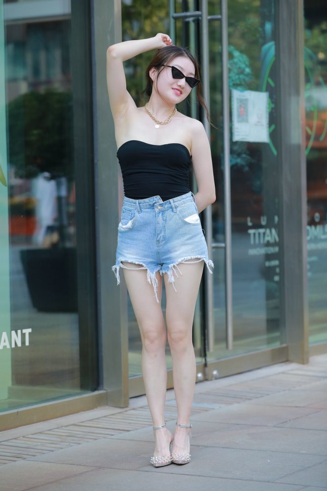 J1801 184P-1.95GB-嘿图库