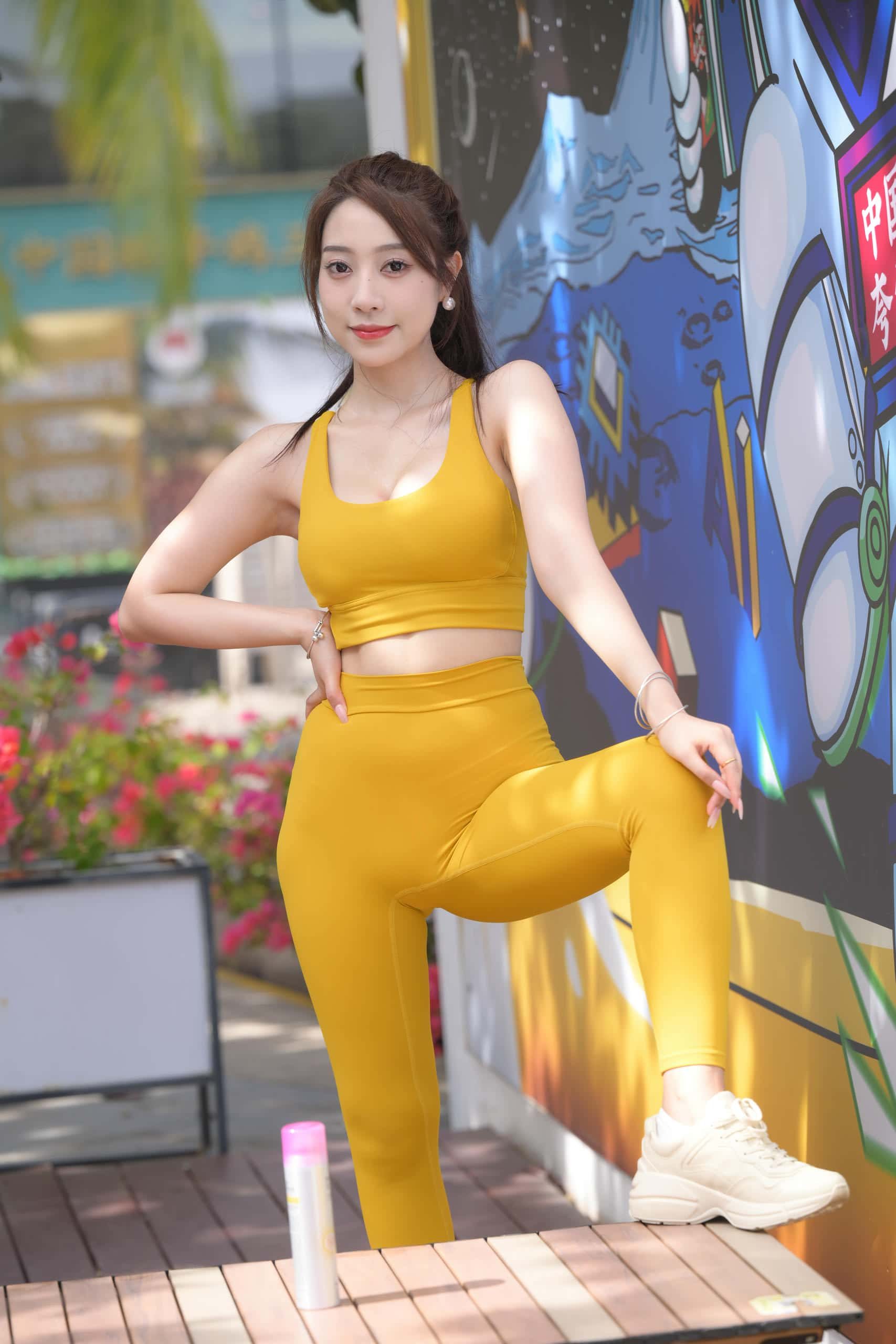 图片[2]-长相甜美的瑜伽裤女孩【695P】DM6305-嘿图库