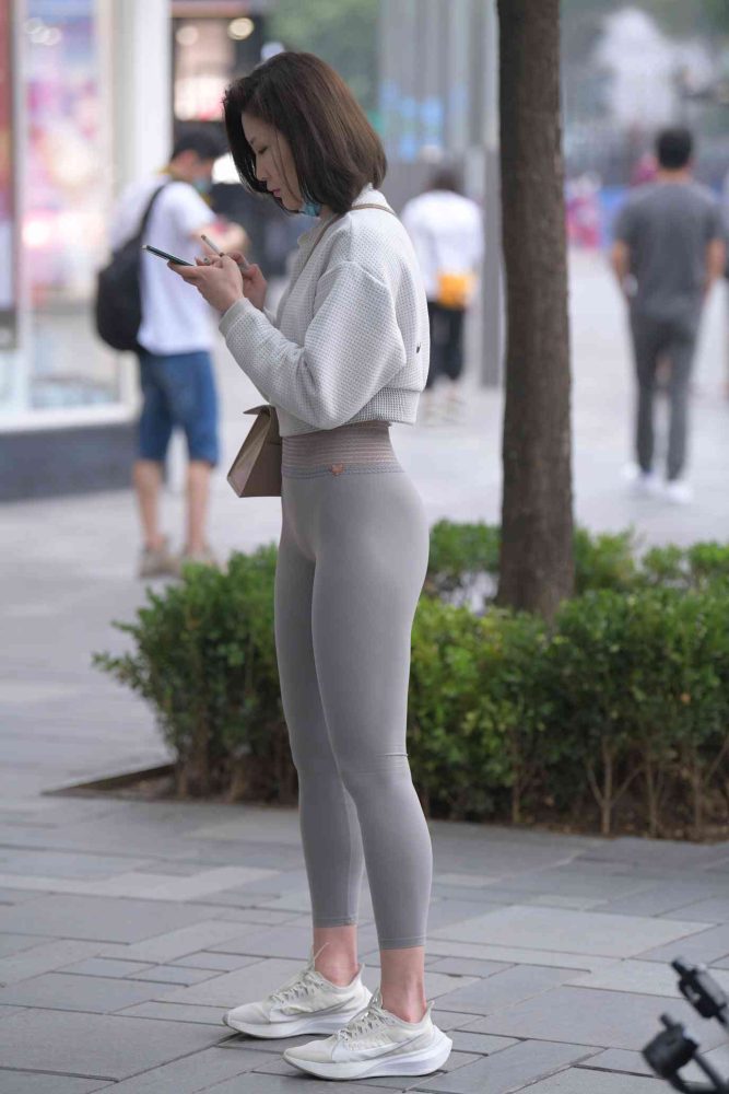 身材很好的短发瑜伽裤姑娘【157P】04015-嘿图库