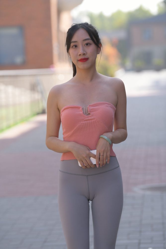 灰色瑜伽裤女孩J4905 522P1V-25.8GB-嘿图库