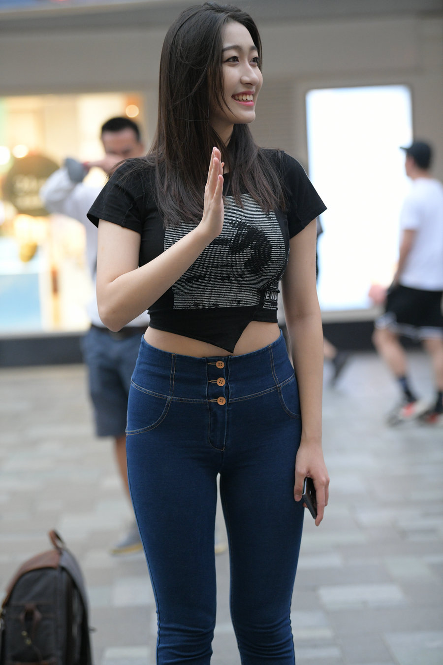 图片[1]-紧身牛仔裤女人J2784 240P-6.66GB-嘿图库