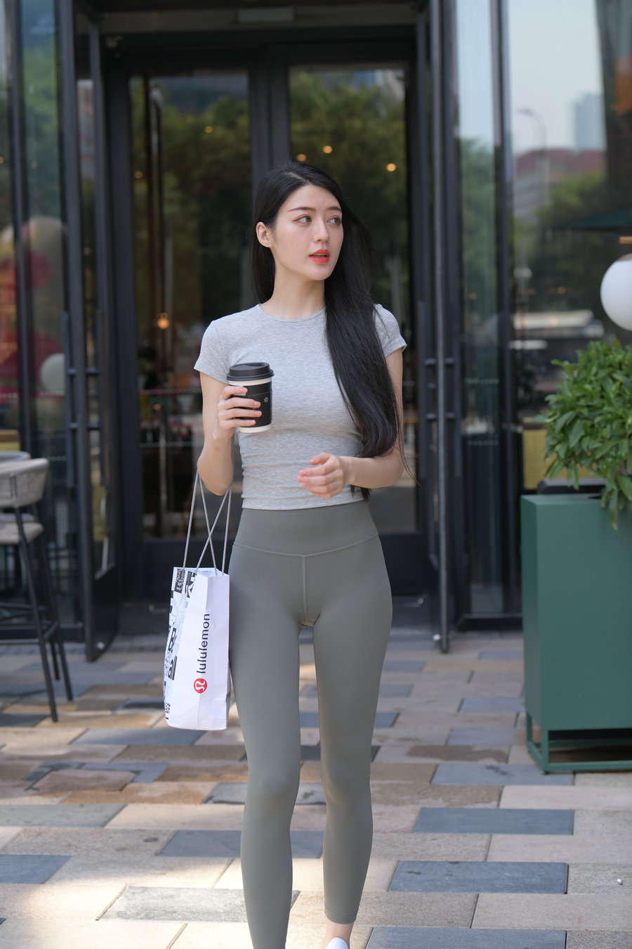 图片[4]-在外面逛街的瑜伽裤女孩J2240 449P1V-16.7GB-嘿图库