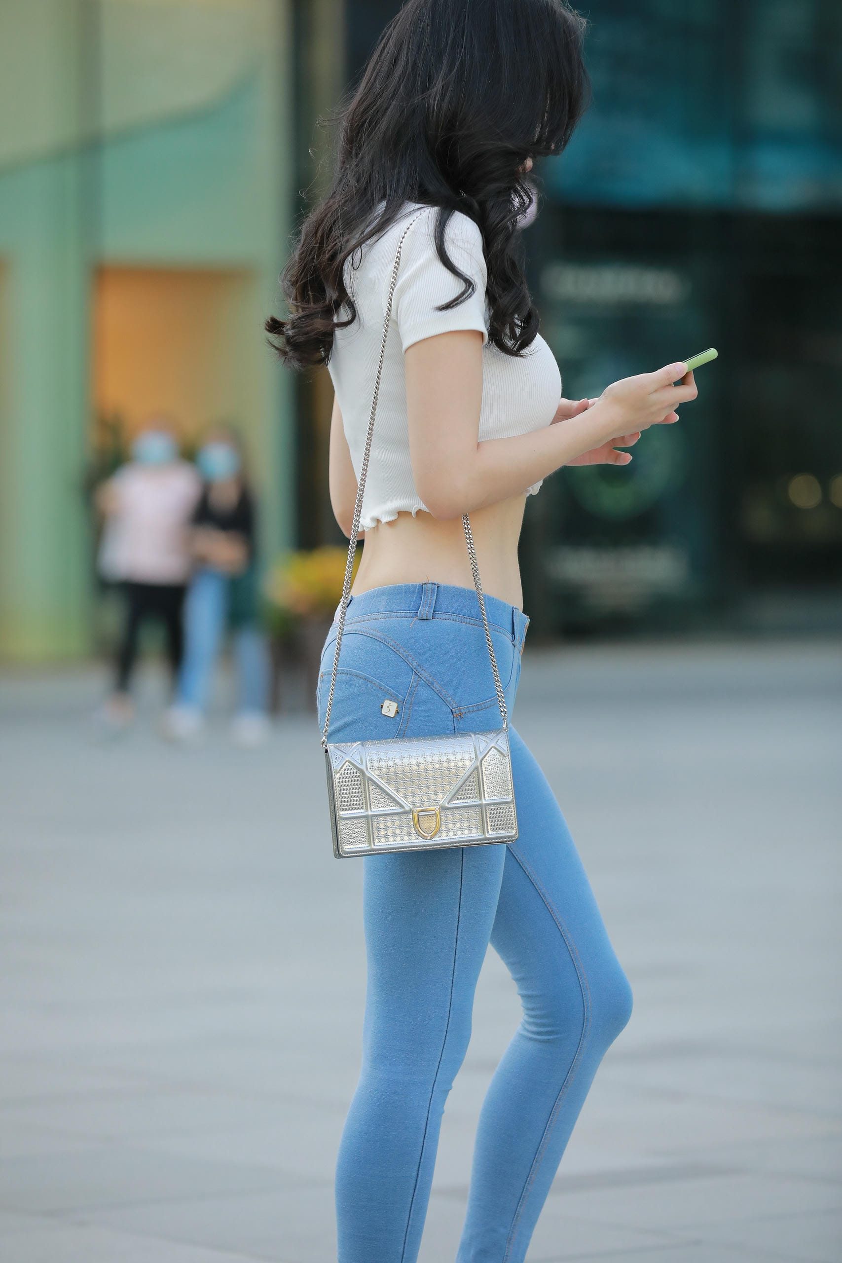 图片[1]-非常漂亮的紧身牛仔裤女孩【114P】J4016-嘿图库