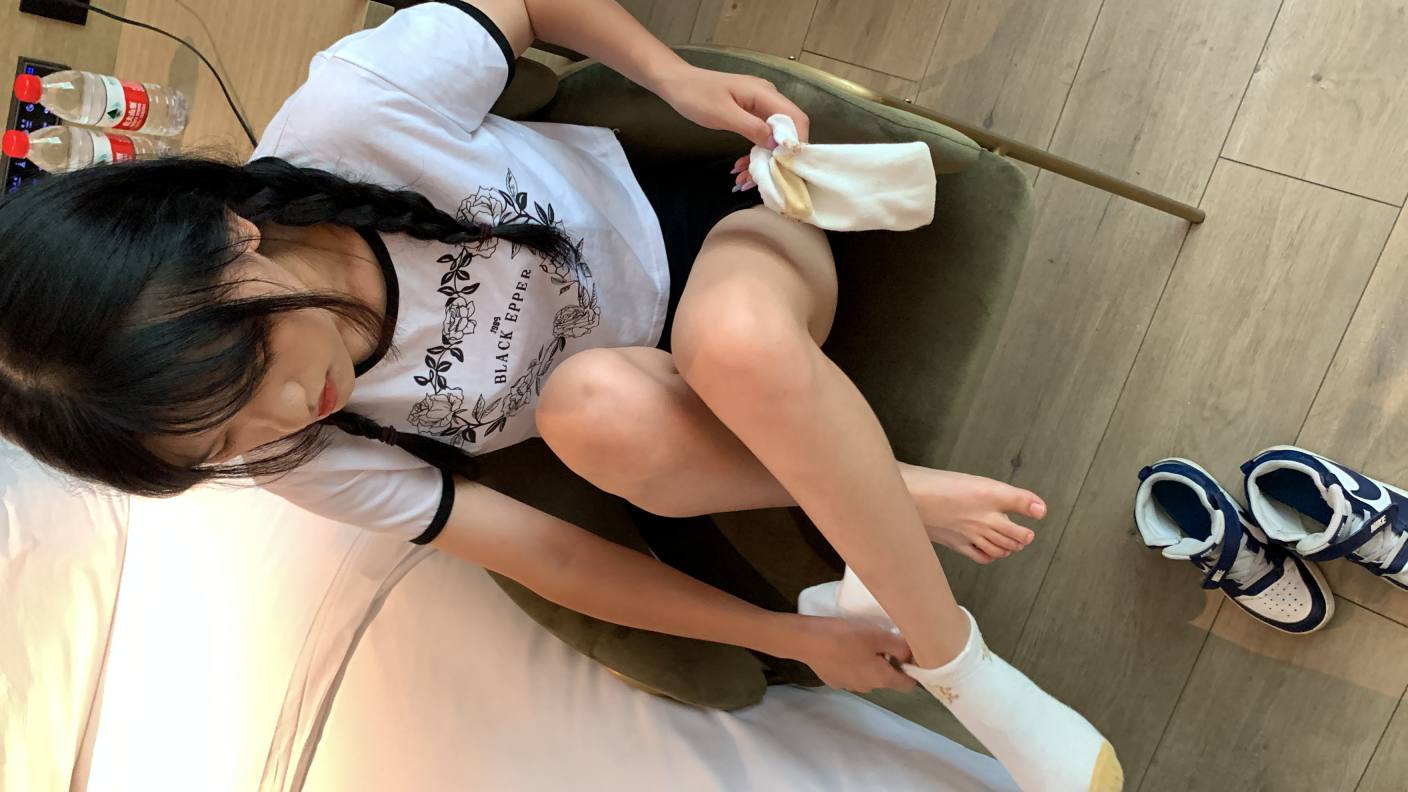 图片[2]-调皮的白袜女孩【149P】20017-嘿图库