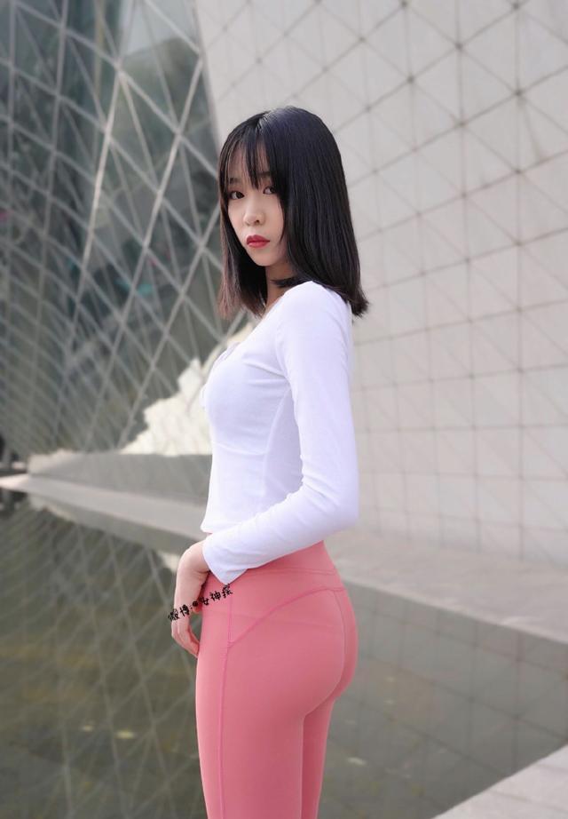 图片[4]-粉色瑜伽裤年轻女孩 J1311 417P17V-14.9GB-嘿图库