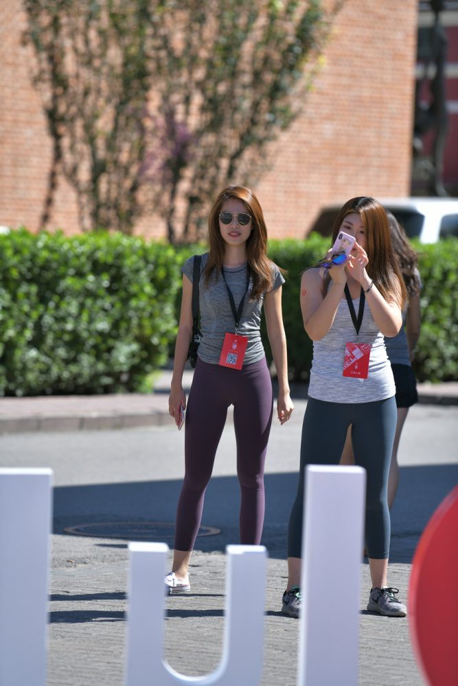 紫色瑜伽裤墨镜导游J4604 27P-336MB-嘿图库