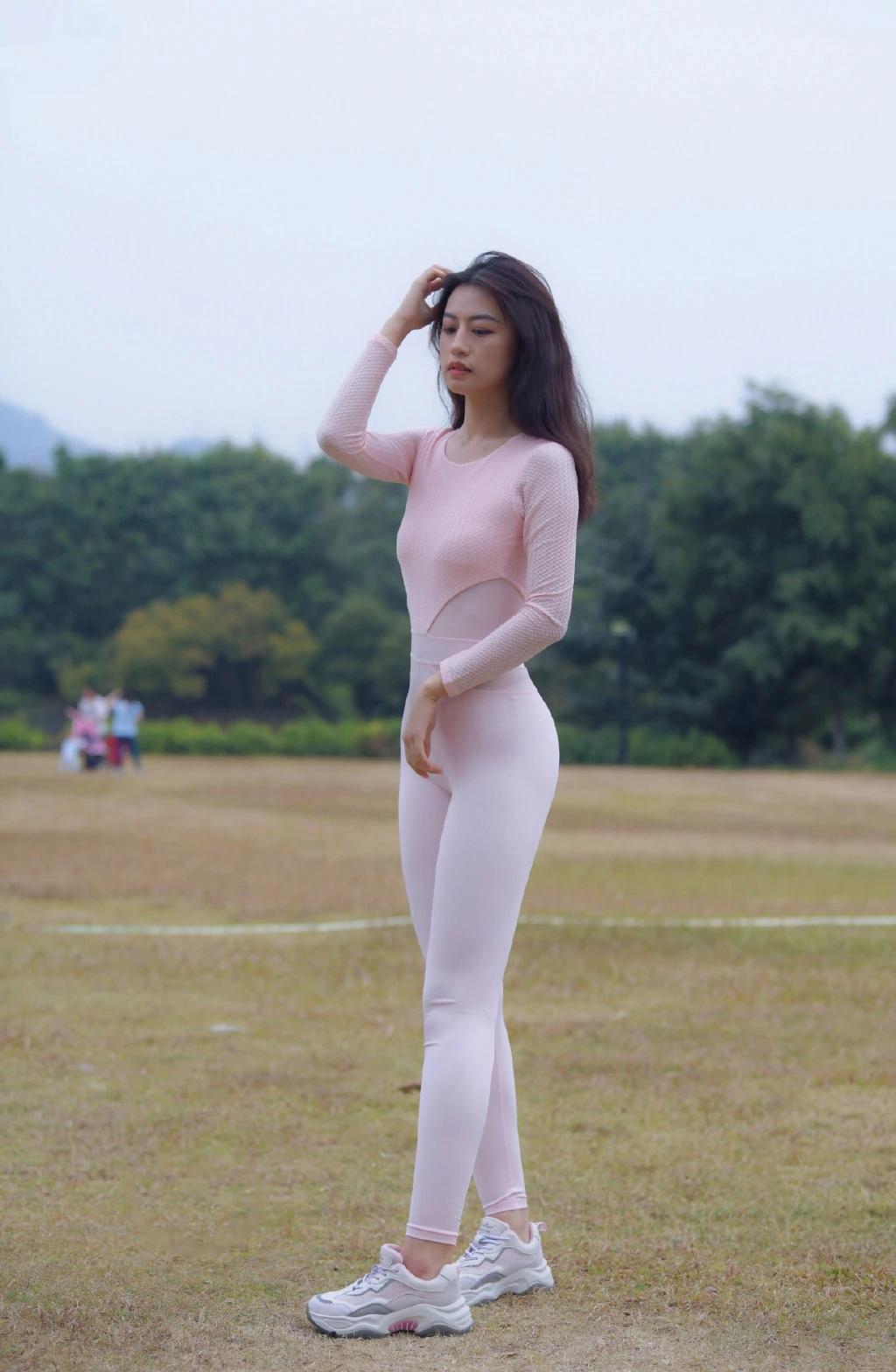 图片[1]-柔情似水的瑜伽裤姑娘 J1429 291P1V-14.6GB-嘿图库