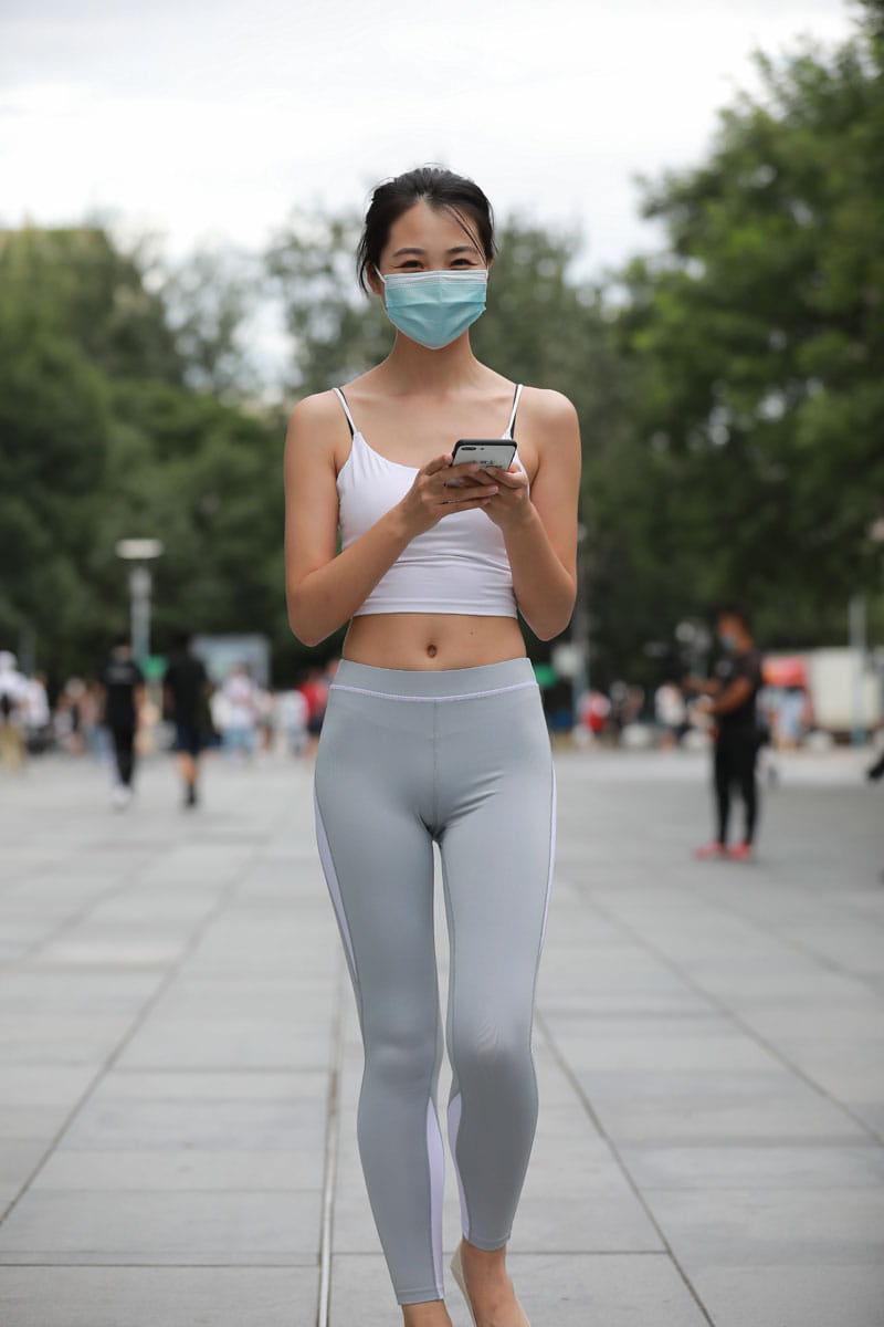 图片[4]-灰色瑜伽裤姑娘笑容超甜 J5074 180P2V-2.15GB-嘿图库