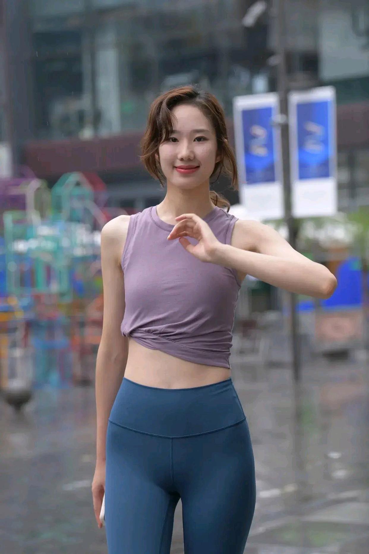 图片[2]-像刘亦菲的蓝色瑜伽裤姑娘J2234 552P1V-20.5GB-嘿图库