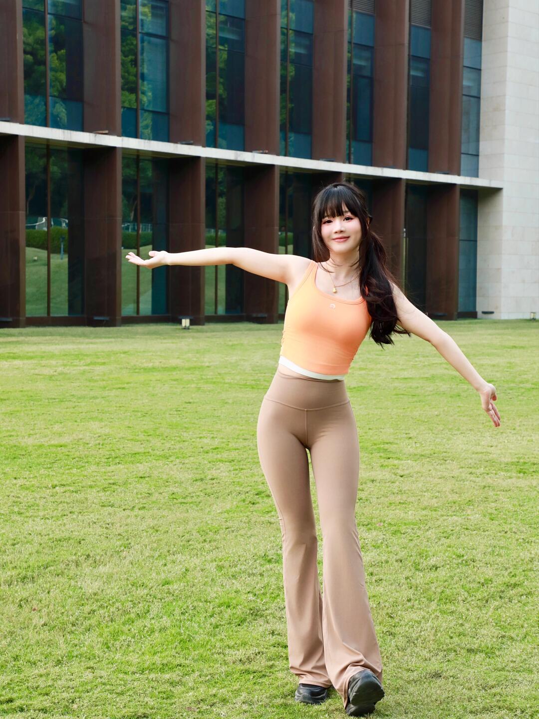 图片[4]-喜欢瑜伽的阳光快乐女孩【135P】04042-嘿图库