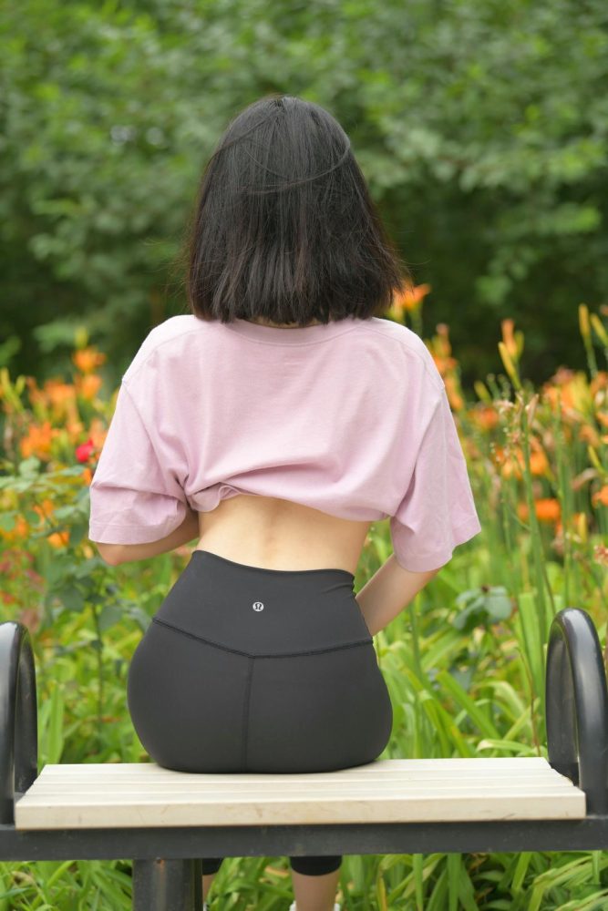 图片[2]-穿瑜伽裤打篮球的大三女孩J2198 463P1V-18.6GB-嘿图库