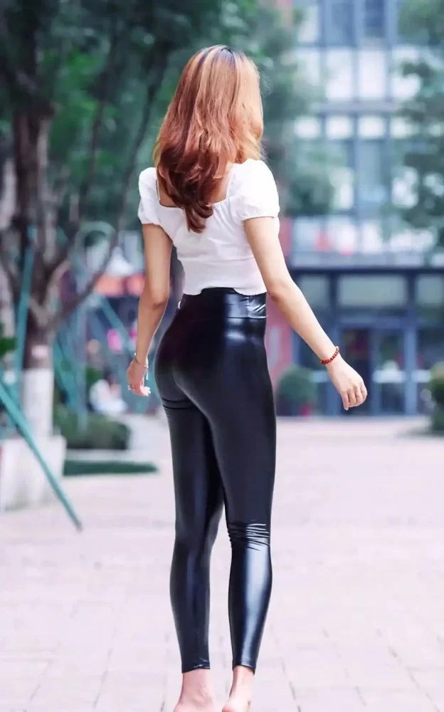 图片[4]-紧身皮裤时尚女人 J1940 605P1V-23.8GB-嘿图库