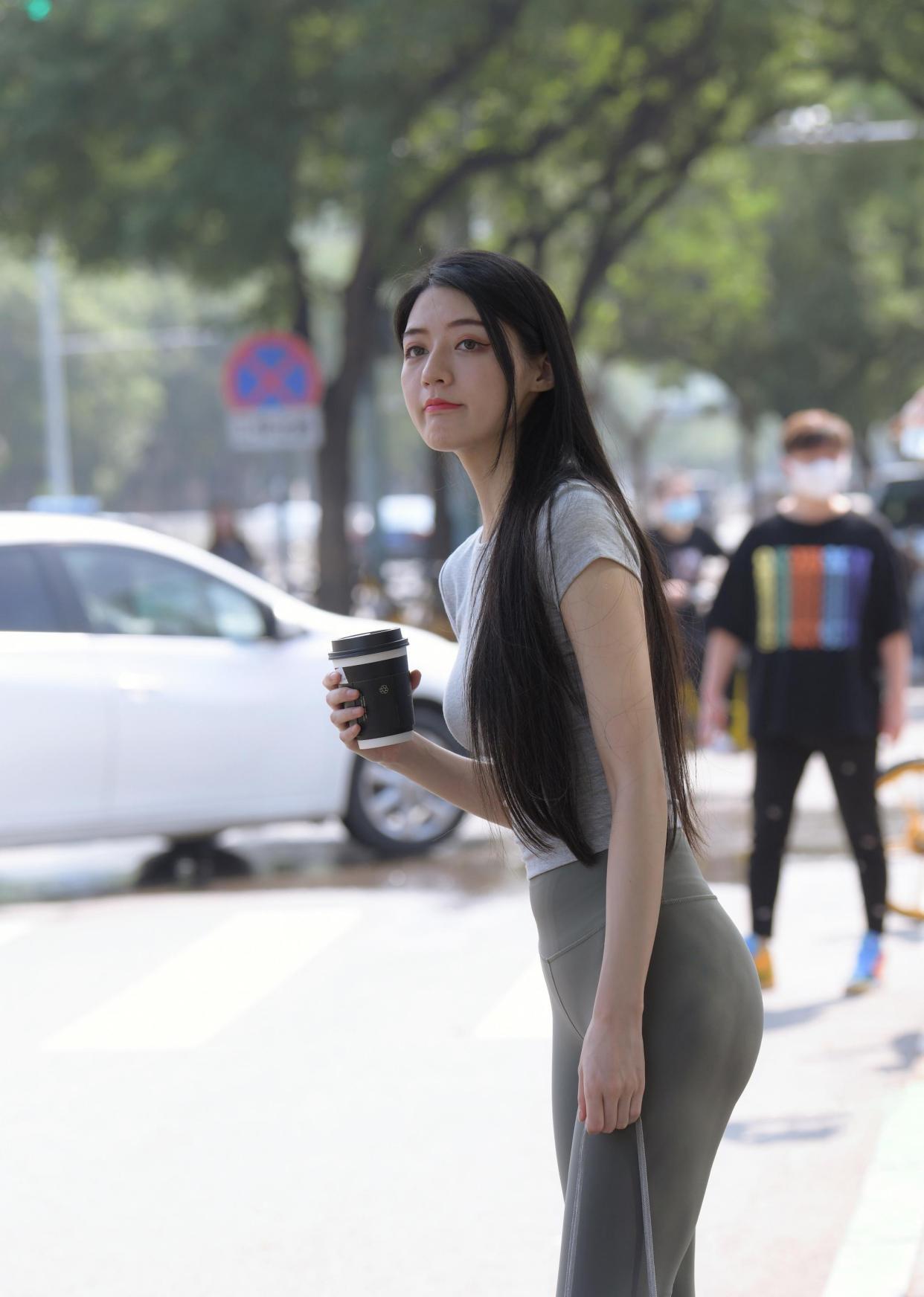 图片[3]-在外面逛街的瑜伽裤女孩J2240 449P1V-16.7GB-嘿图库