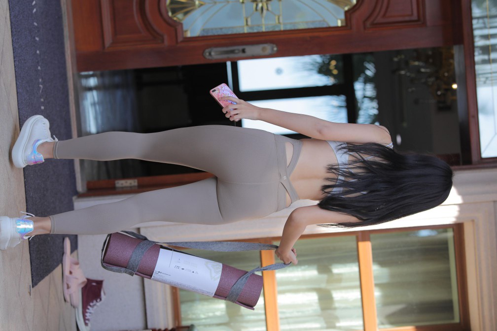 图片[5]-灰色瑜伽裤温柔的女孩【369P】00058-嘿图库