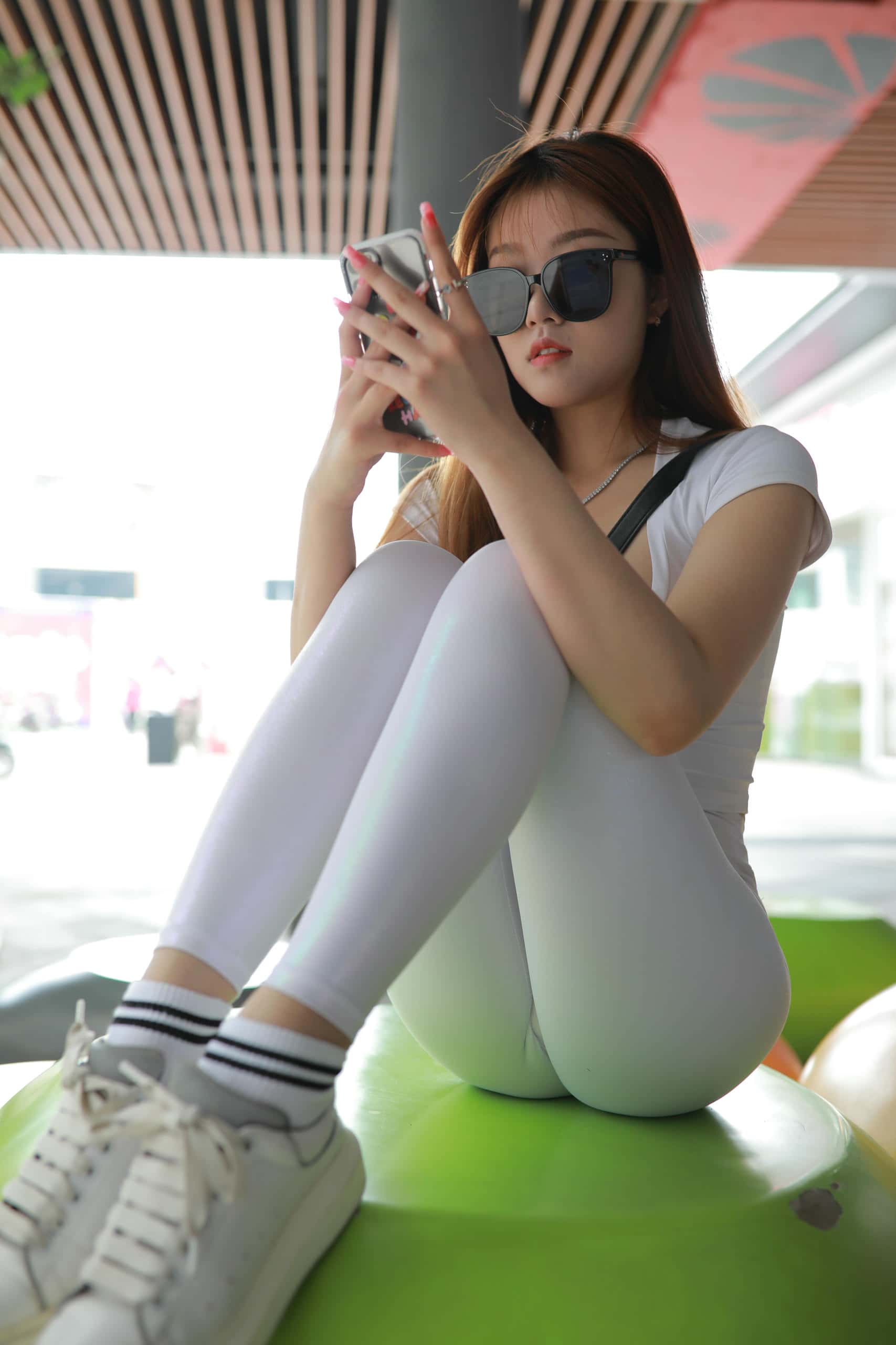 图片[3]-看上去拽拽的瑜伽裤女孩【425P】J1695-嘿图库