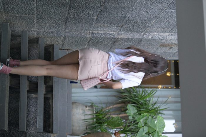 非常清纯甜美的短裙姑娘在逛街【458P】00052-嘿图库