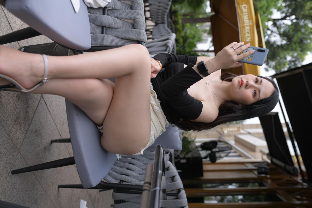 图片[4]-白色短裤的女生笑的很开心【177P】00035-嘿图库