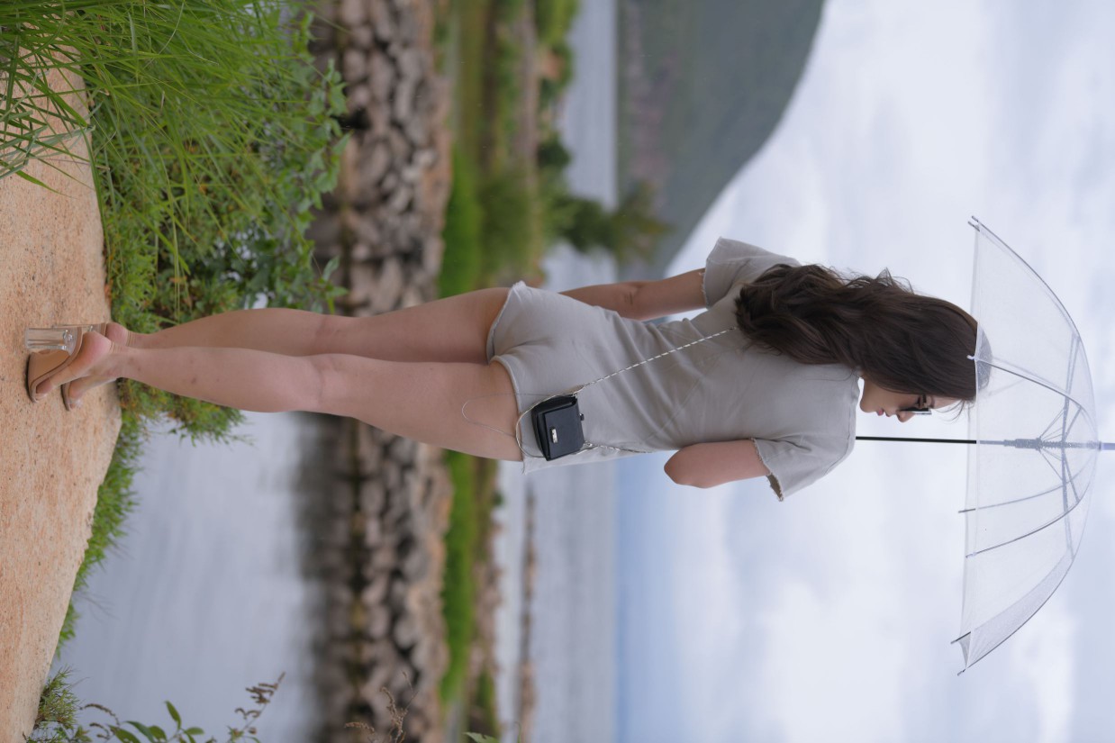 图片[6]-在海边开跑车的连衣短裤女孩【390P】00030-嘿图库