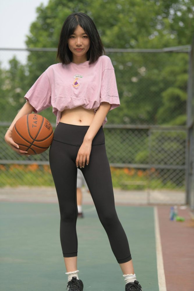 图片[4]-穿瑜伽裤打篮球的大三女孩J2198 463P1V-18.6GB-嘿图库
