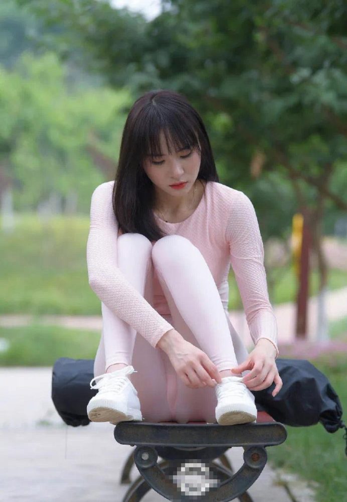 图片[4]-粉粉的瑜伽裤女孩太可爱了 J2090 854P1V-30.4GB-嘿图库