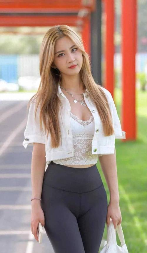 图片[3]-眼神里都是温柔的瑜伽裤女孩J2811 601P-13.3GB-嘿图库