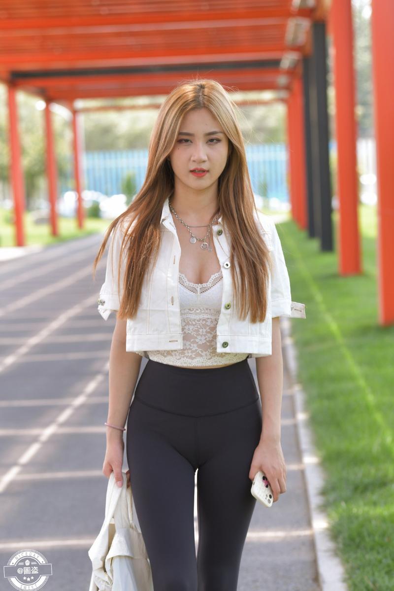 图片[1]-眼神里都是温柔的瑜伽裤女孩J2811 601P-13.3GB-嘿图库