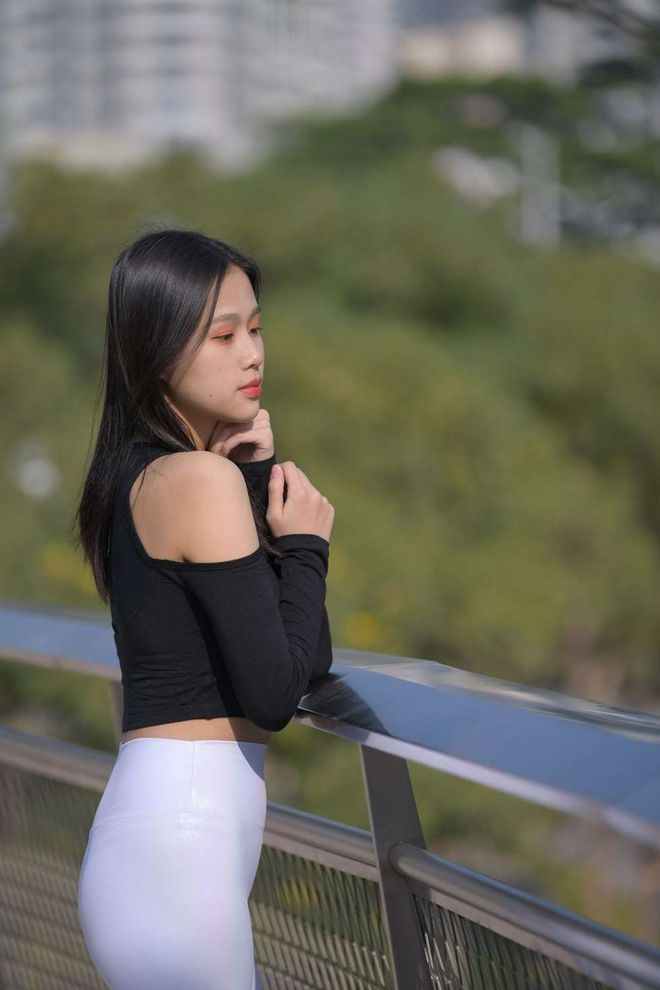 图片[4]-穿紧身白裤的端庄女孩 J1436 674P1V-22.2GB-嘿图库