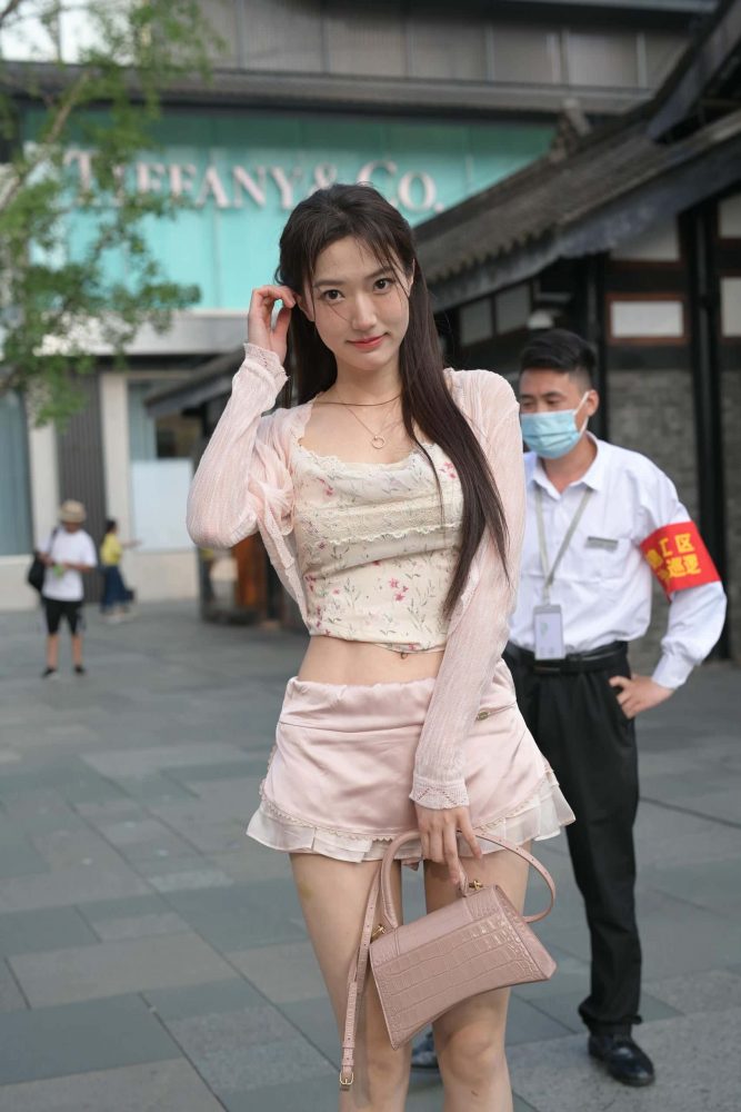 穿蕾丝蛋糕裙的粉色系少女【131P】J7577-嘿图库