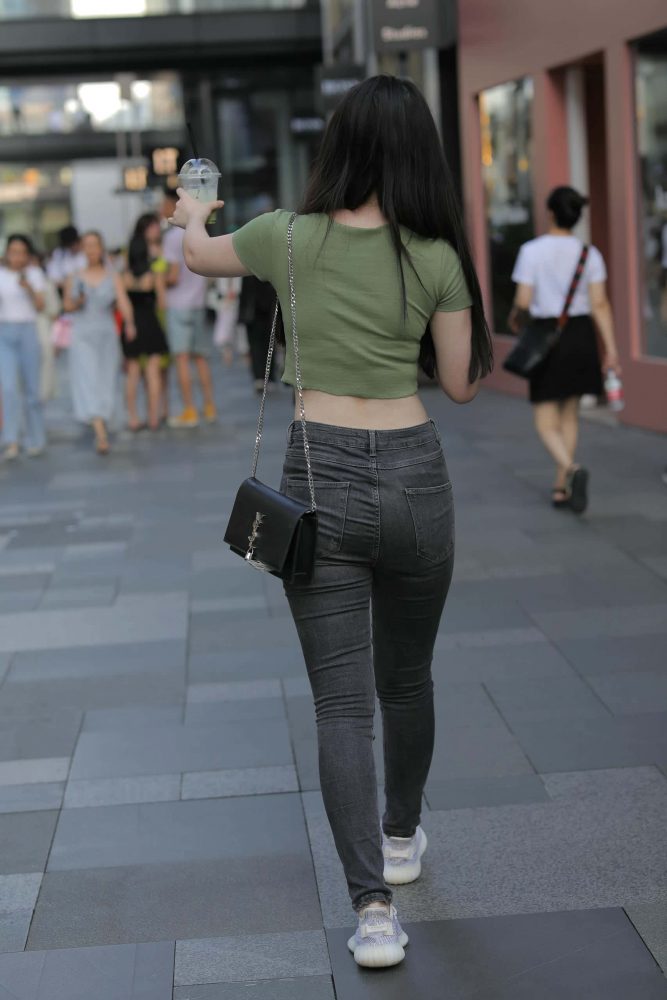 甜美靓丽牛仔裤女孩 【106P】J4144-嘿图库