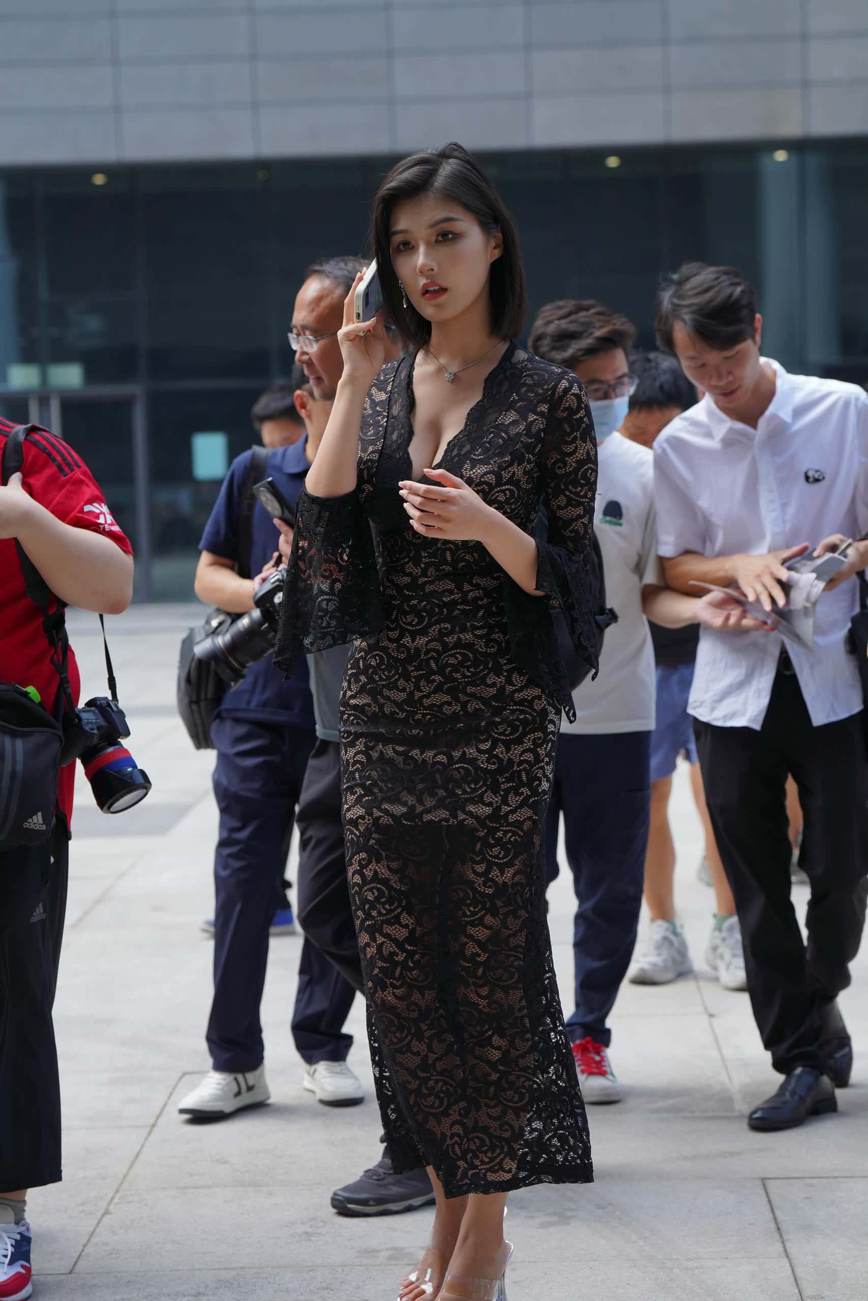 图片[2]-穿黑色透明长裙的姑娘【175P】J8257-嘿图库