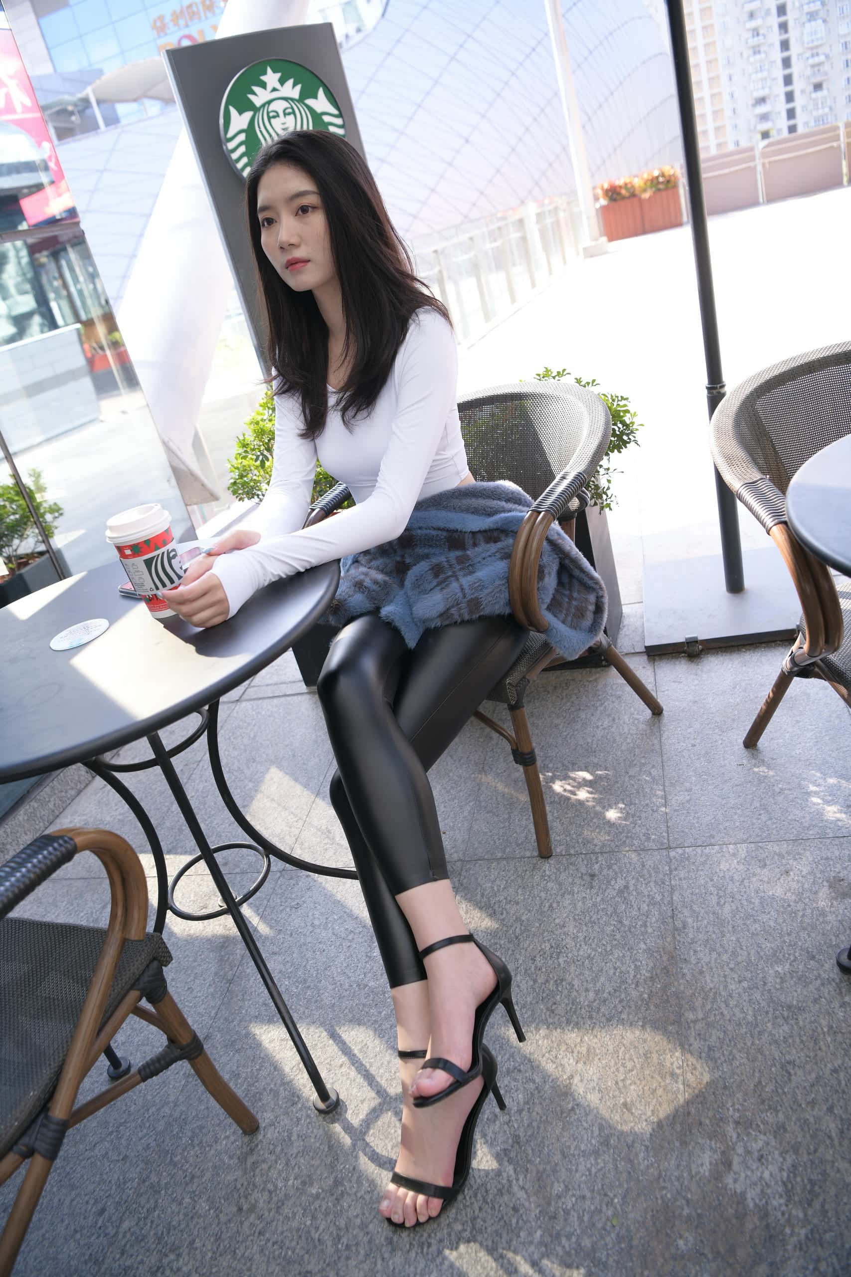 图片[4]-秋日皮裤【415P】J4784-嘿图库