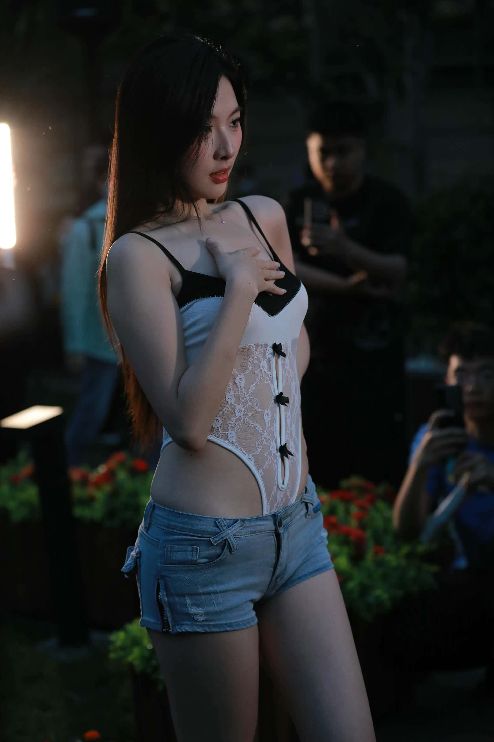 图片[1]-P0305 甜美牛仔短裤【125P】1.12GB-嘿图库